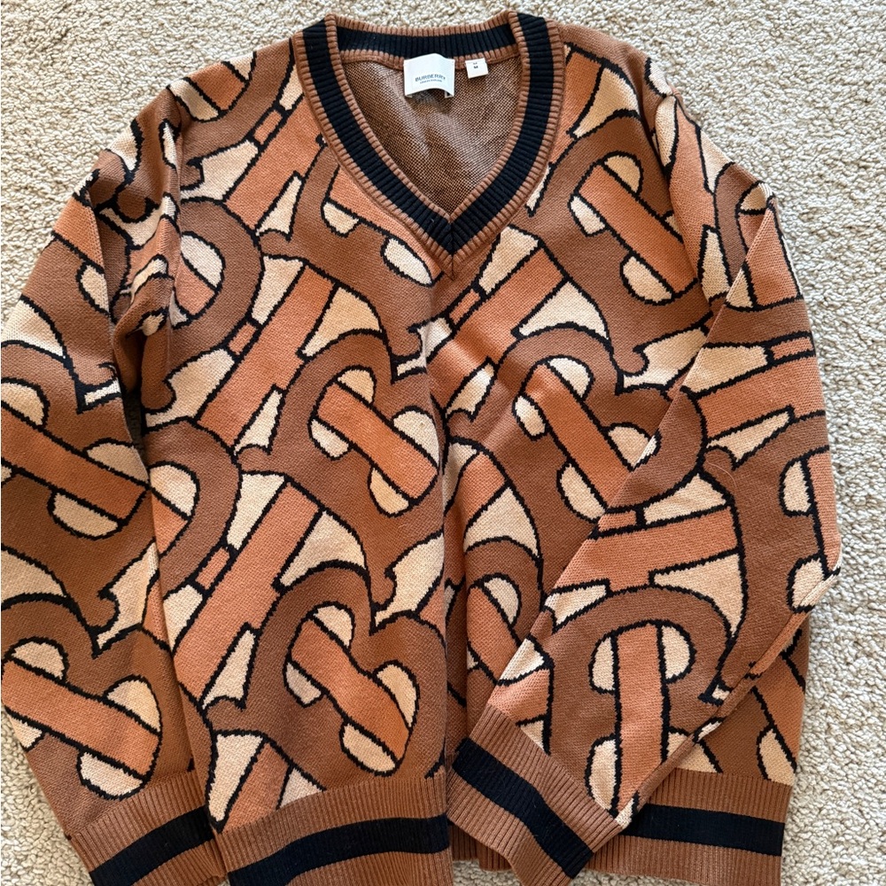 Bbr Tan and Black V-Neck Sweater